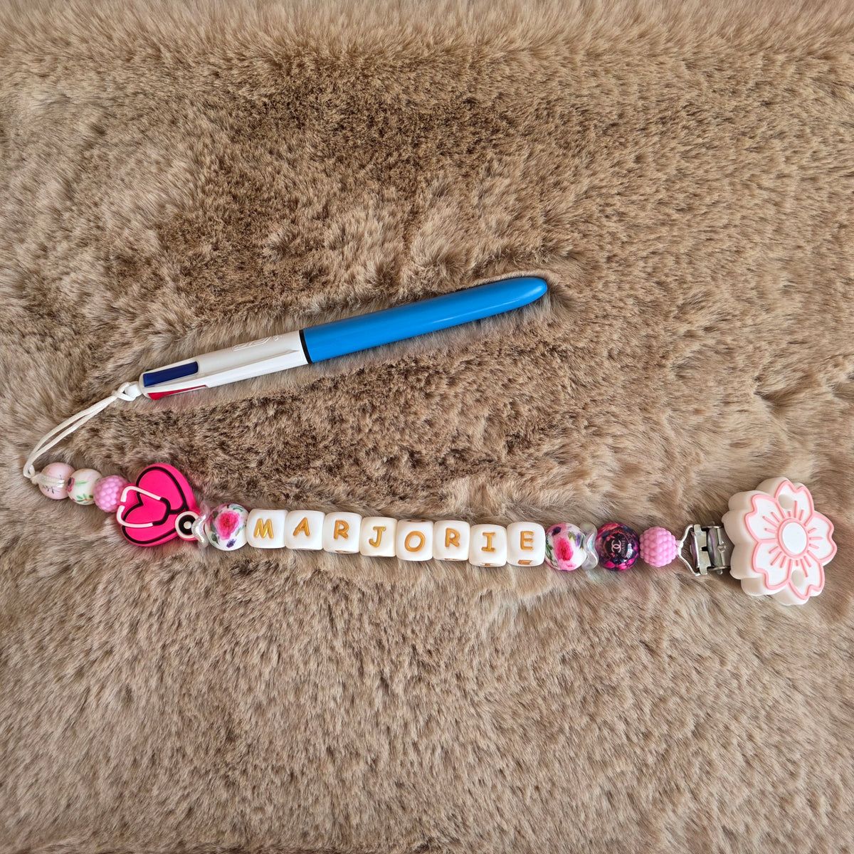Attache Stylos